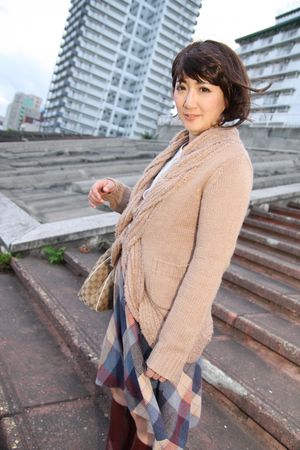 Japanese Cougar Exhibitionist Gets Creampie - Photo 44