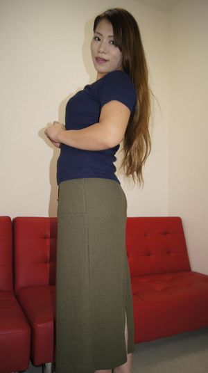 Cute Japanese MILF With Fat Pussy Gets POV Creampie - Photo 35