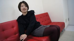 Short Hair Japanese MILF Amateur Gets POV Sex - Photo 11