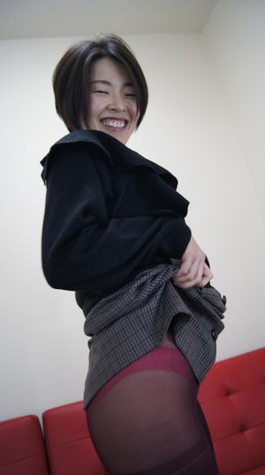 Short Hair Japanese MILF Amateur Gets POV Sex - Photo 40