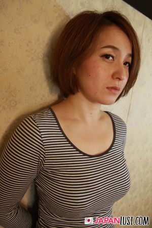 Busty Japanese Cougar Amateur Gets Big Creampie Present - Photo 120
