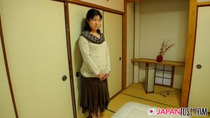 Japan MILF Gets Her Hairy Pussy Used And Filled With Cum - Photo 13