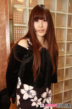 Cute Japanese MILF Amateur Worships Cock For Creampie - Photo 36