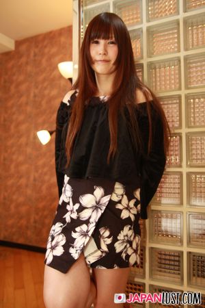 Cute Japanese MILF Amateur Worships Cock For Creampie - Photo 37