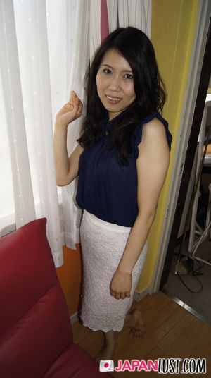 Japanese MILF Amateur Wants Her Hot Body In POV Sex - Photo 36