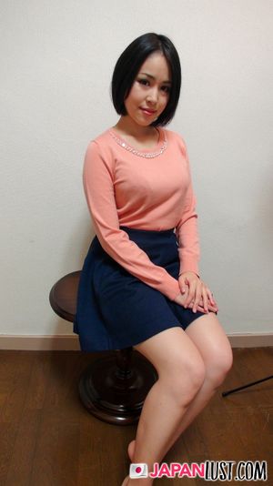 Japanese MILF Secretary Gets Her Pussy Explored POV - Photo 51