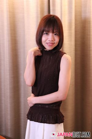 Slender Japanese MILF Spreads Wide For POV Sex - Photo 22