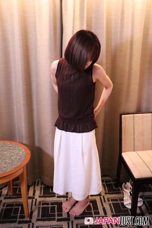 Slender Japanese MILF Spreads Wide For POV Sex - Photo 44
