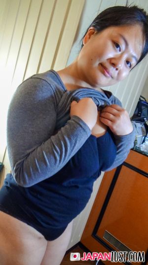 Chubby Japanese MILF Loves Feeling Cum Inside Her - Photo 107