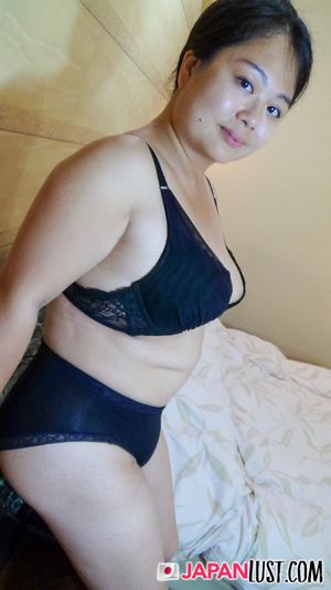 Chubby Japanese MILF Loves Feeling Cum Inside Her - Photo 177