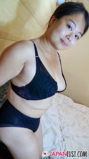Chubby Japanese MILF Loves Feeling Cum Inside Her - Photo 179