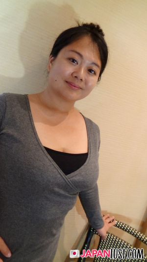 Chubby Japanese MILF Loves Feeling Cum Inside Her - Photo 37
