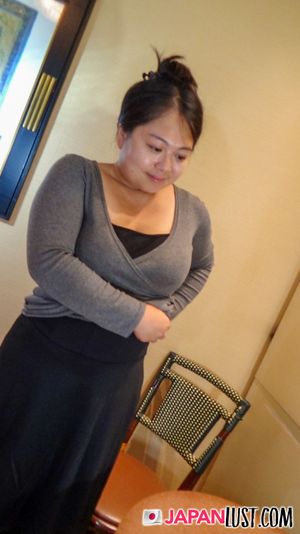 Chubby Japanese MILF Loves Feeling Cum Inside Her - Photo 42