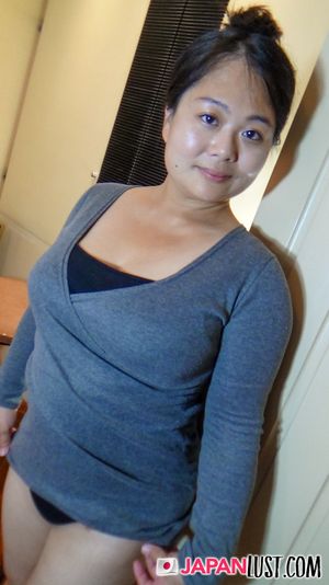Chubby Japanese MILF Loves Feeling Cum Inside Her - Photo 96