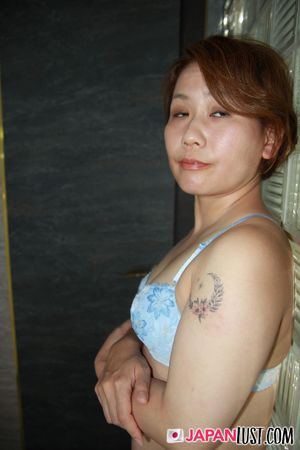 Japanese MILF Toys Herself Before POV Sex - Photo 125