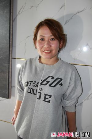 Japanese MILF Toys Herself Before POV Sex - Photo 37