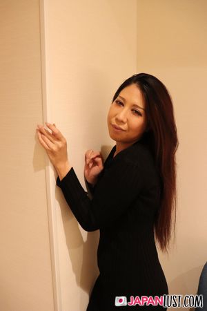 Adorable Japanese MILF Freshly Shaved For Creampie - Photo 704