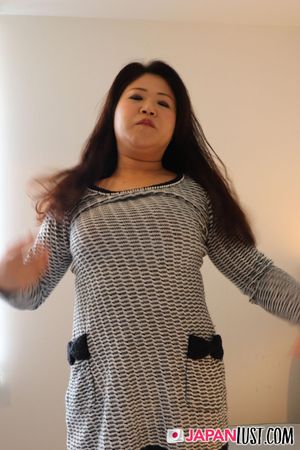 Chubby Japanese MILF Eager To Take POV Cock - Photo 57