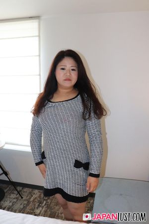 Chubby Japanese MILF Eager To Take POV Cock - Photo 59