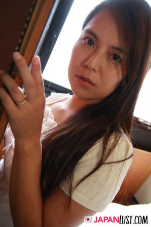 Cute Japanese MILF POV Squirts In Delight - Photo 133