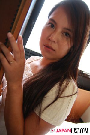 Cute Japanese MILF POV Squirts In Delight - Photo 134