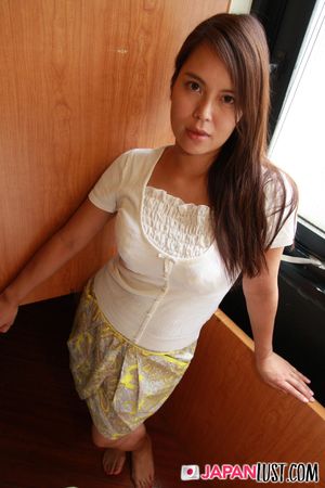 Cute Japanese MILF POV Squirts In Delight - Photo 76