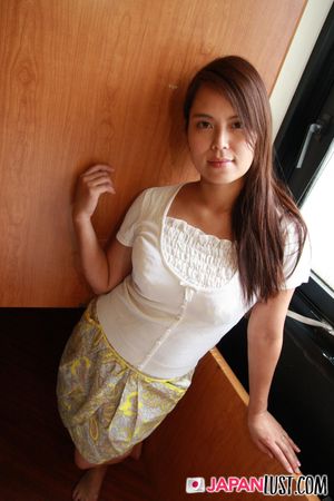 Cute Japanese MILF POV Squirts In Delight - Photo 80