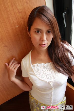 Cute Japanese MILF POV Squirts In Delight - Photo 85