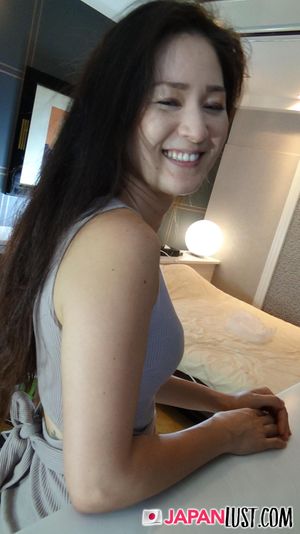 Fit Japanese MILF Looks Amazing For Creampie - Photo 67