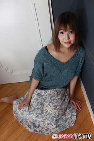 Soft Japanese MILF Loves Grinding On Cock POV - Photo 37