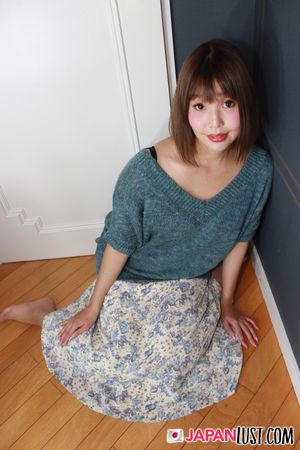 Soft Japanese MILF Loves Grinding On Cock POV - Photo 38