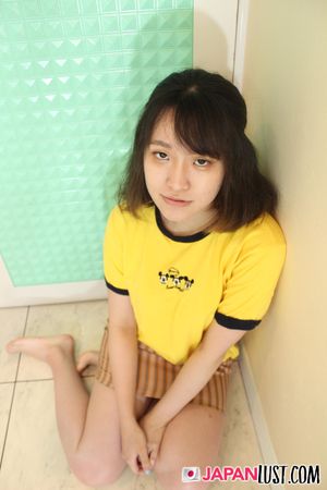 Busty Japanese Hottie Receives Thick POV Cumload - Photo 462