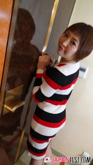Sexy Japanese MILF Blows Cock and Gets Creampied During Interview - Photo 38