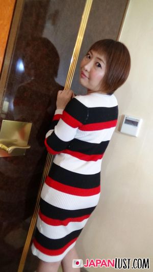 Sexy Japanese MILF Blows Cock and Gets Creampied During Interview - Photo 41