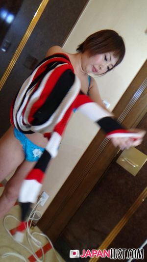 Sexy Japanese MILF Blows Cock and Gets Creampied During Interview - Photo 76