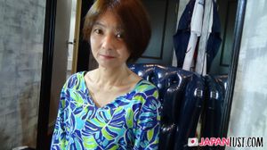 Short Hair Mature Japanese MILF Craves For Cum In Pussy - Photo 12