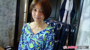 Short Hair Mature Japanese MILF Craves For Cum In Pussy - Photo 13