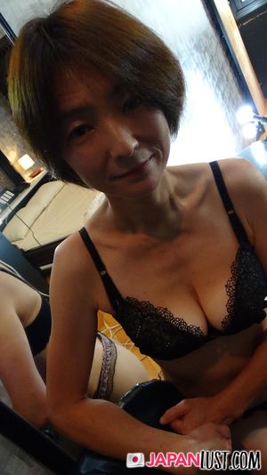 Short Hair Mature Japanese MILF Craves For Cum In Pussy - Photo 138