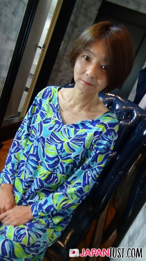 Short Hair Mature Japanese MILF Craves For Cum In Pussy - Photo 15