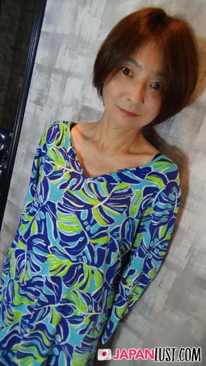 Short Hair Mature Japanese MILF Craves For Cum In Pussy - Photo 22