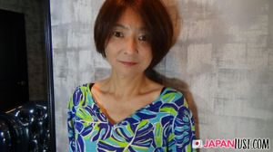 Short Hair Mature Japanese MILF Craves For Cum In Pussy - Photo 25