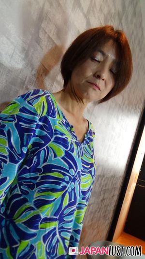 Short Hair Mature Japanese MILF Craves For Cum In Pussy - Photo 26