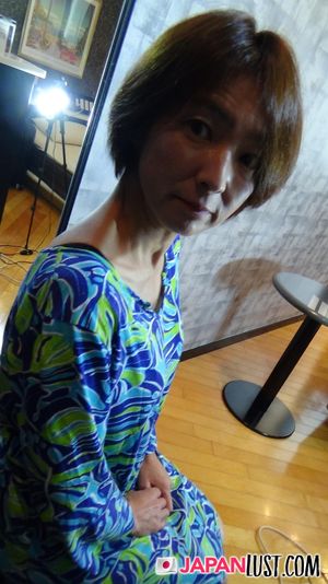 Short Hair Mature Japanese MILF Craves For Cum In Pussy - Photo 40