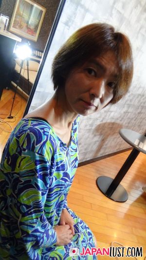 Short Hair Mature Japanese MILF Craves For Cum In Pussy - Photo 44