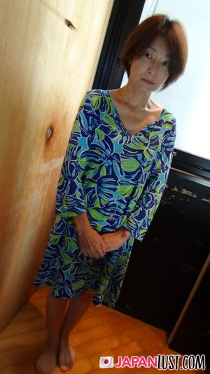 Short Hair Mature Japanese MILF Craves For Cum In Pussy - Photo 45