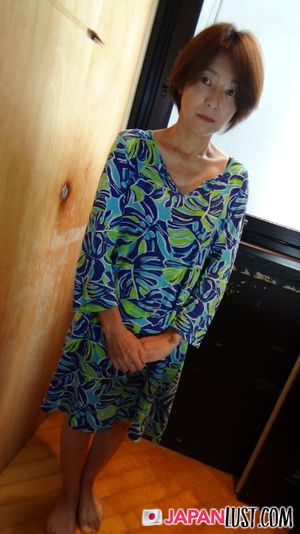 Short Hair Mature Japanese MILF Craves For Cum In Pussy - Photo 46