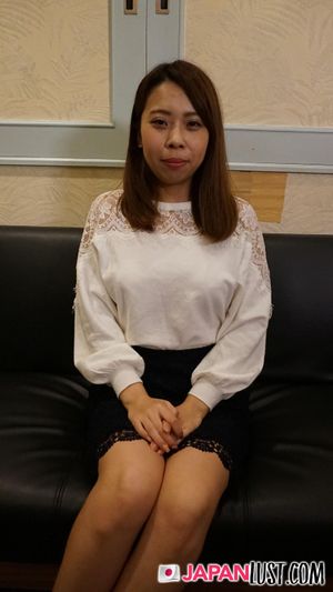 Sexy Japanese MILF Intense Deep Banging and Creampie - Photo 1