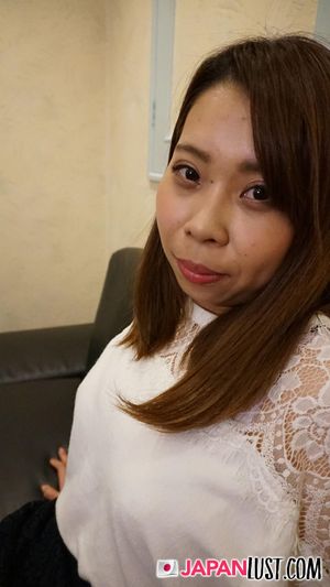 Sexy Japanese MILF Intense Deep Banging and Creampie - Photo 19