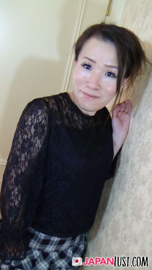 Japanese MILF Gets Pussy Licked And Fucked Till Creampie - Photo 1