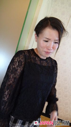 Japanese MILF Gets Pussy Licked And Fucked Till Creampie - Photo 15